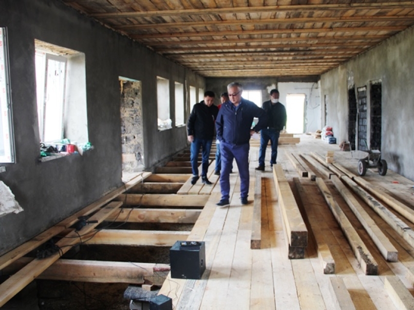 Баир Жамсуев: В Агинском округе сохраняется положительная динамика по строительным работам